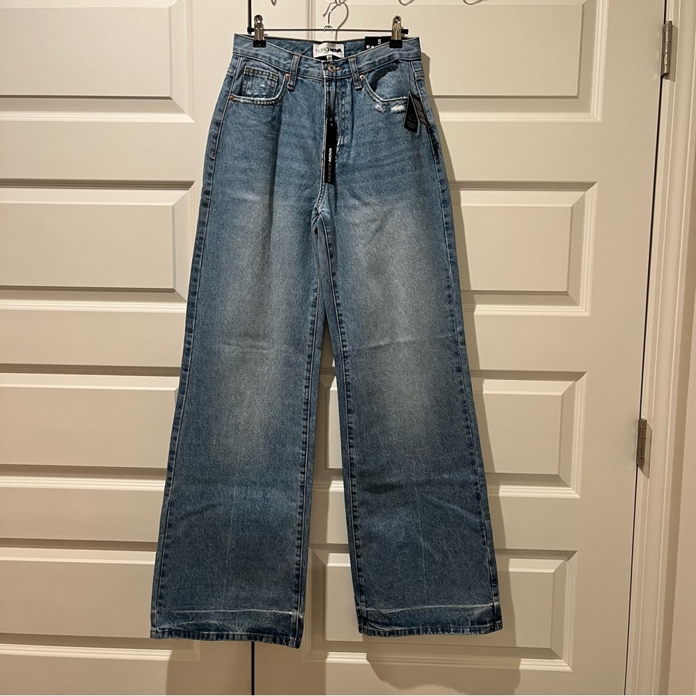 Fashion Nova jeans, brand new with tags, size 5